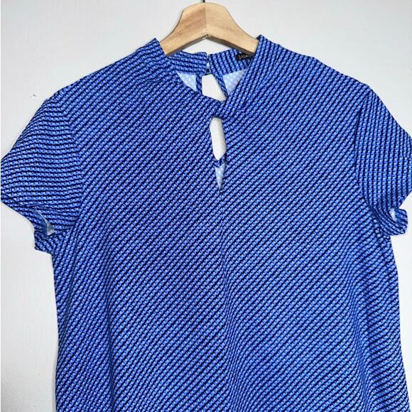 J. McLaughlin Blue White Catalina Cloth Keyhole Mini Dress Size Medium - Picture 2 of 6